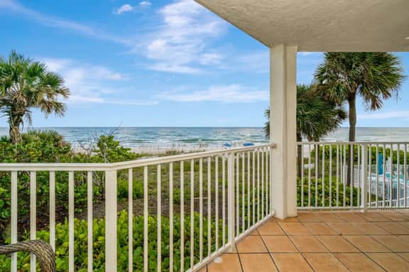 The Siren's Song - Steps from the beach, Direct Ocean Views! - Image 3